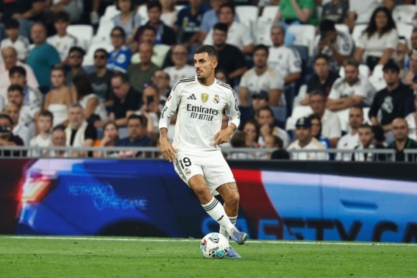 Romano bác bỏ tin đồn rằng Sebalus đang cho Juventus mượn: Các cuộc đàm phán chưa bắt đầu và không c