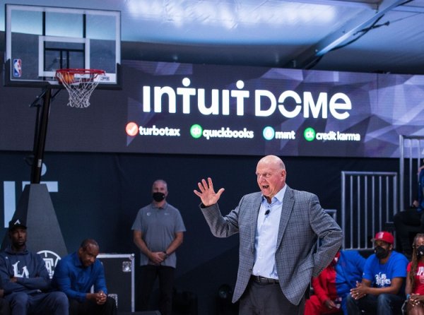 Ballmer: Khát vọng từng trả giá cho quyền đặt tên của Mái vòm trực quan, bao gồm cả không gian quảng