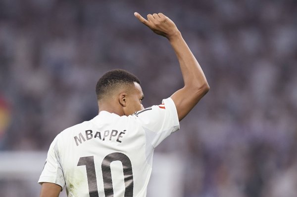 MBAPPE: Mong muốn cạnh tranh với Real Madrid cho càng nhiều chức vô địch càng tốt và tiếp tục duy tr