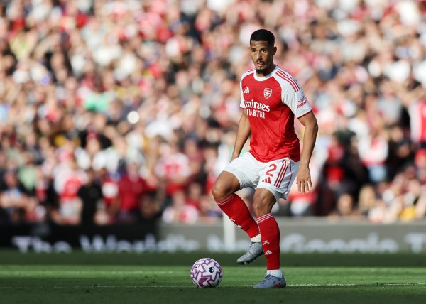 Đổi mới sớm! Skira: Saliba đã từng từ chối liên hệ với các câu lạc bộ Real Madrid, Paris và Saudi