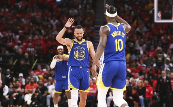 Curry: Butler rất vui khi ở trong một môi trường mà bạn chỉ cần tập trung vào chơi bóng mà không có 