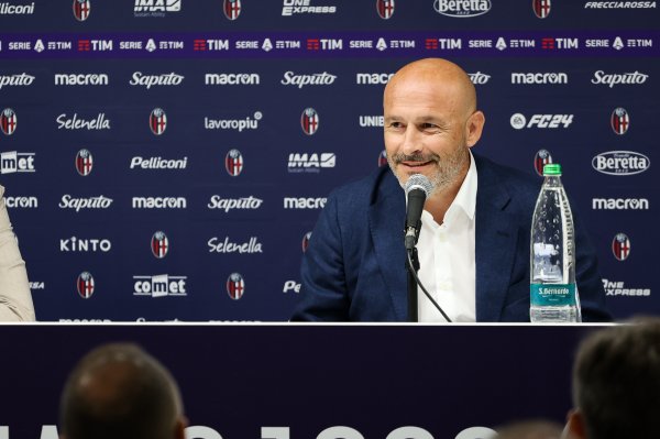 Chính thức: HLV Idalino của Bologna nhập viện vì viêm phổi do vi khuẩn, dự kiến phải ở lại 5 ngày