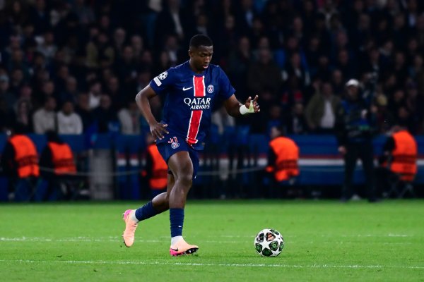 Romano: Paris sẵn sàng gia hạn hợp đồng với Pacho thêm 5 năm và dự kiến ​​sẽ hoàn tất trước cuối năm