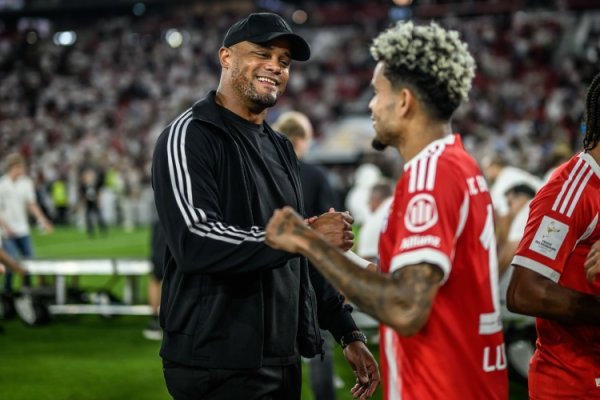 Bayern trở thành đội đầu tiên trong lịch sử 5 giải đấu lớn toàn thắng cả 14 trận đầu mùa, ghi 51 bàn