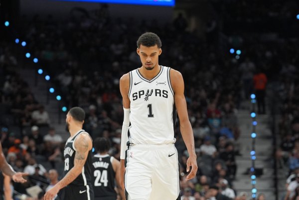 Wen Ban: Mọi người trong đội của chúng tôi đều đang tiến bộ và người hâm mộ cũng vậy. Mọi thứ đang d