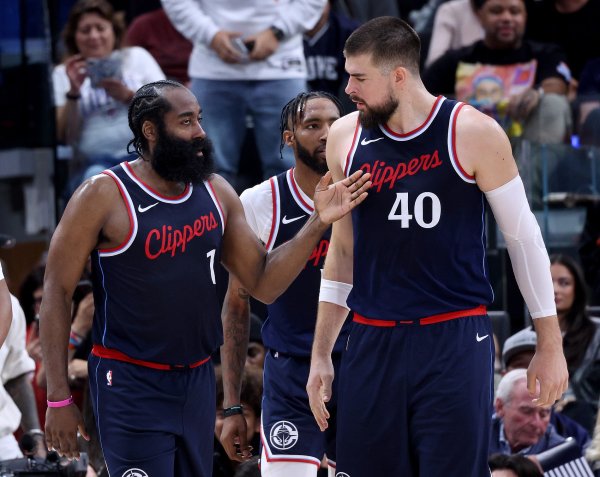 Bình luận: Trận đấu Clippers này thực sự rất khó diễn tả. Nó quá râm mát.