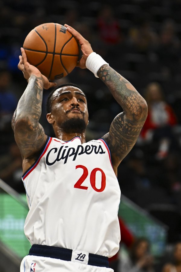 Đội hình xuất phát của Clippers: Harden dẫn đầu đội với một nòng cốt, Collins lần đầu xuất phát, cùn