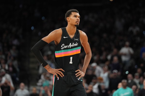 Fox: Nếu không có tài năng của Wenban, hàng phòng ngự của chúng tôi sẽ thay đổi, nhưng Kornet cũng g